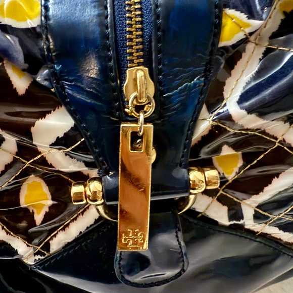 Tory Burch Blue XL Weekender *Callouts* please read description - Picture 7 of 9